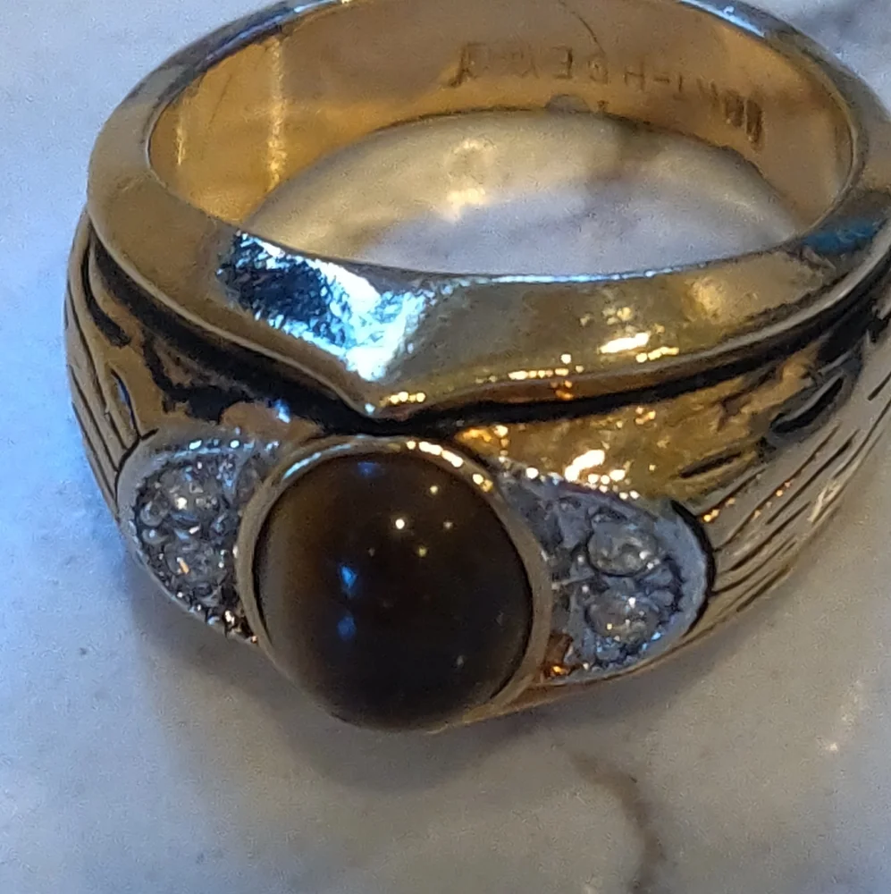 Men's 18 K HGE Tigers Eye Ring.